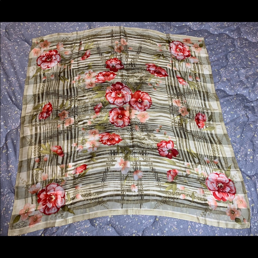 Oscar de la Renta scarf